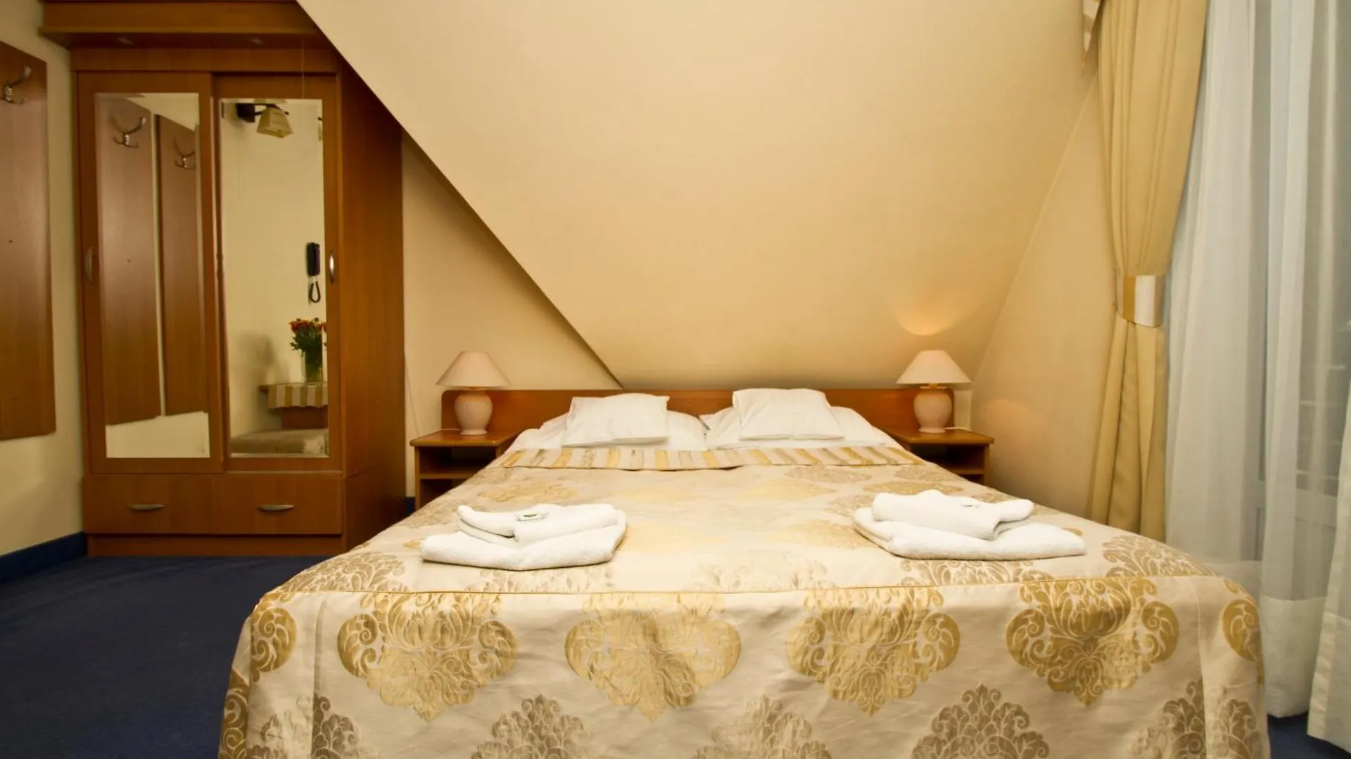 Osrodek Fian Zakopane - Noclegi I Konferencje W Centrum Bed & Breakfast