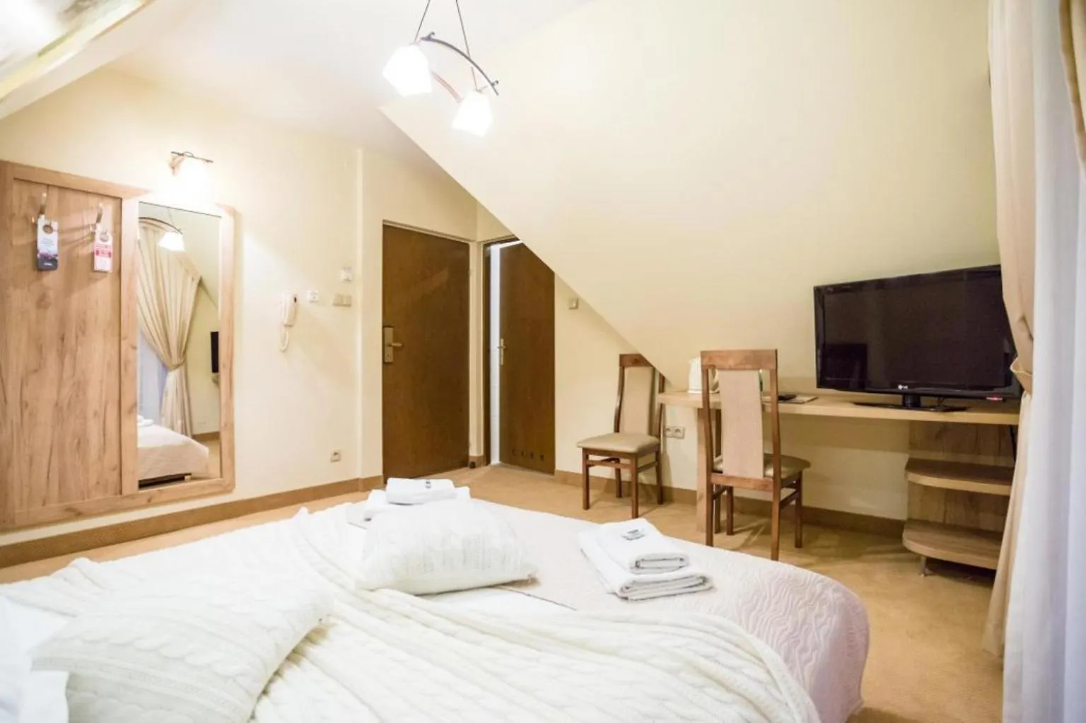 Osrodek Fian Zakopane - Noclegi I Konferencje W Centrum Bed & Breakfast